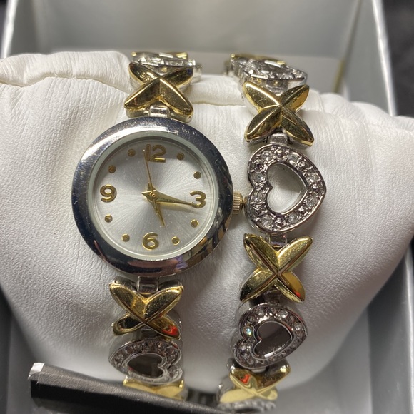 NWT watch and bracelet set - Picture 2 of 5